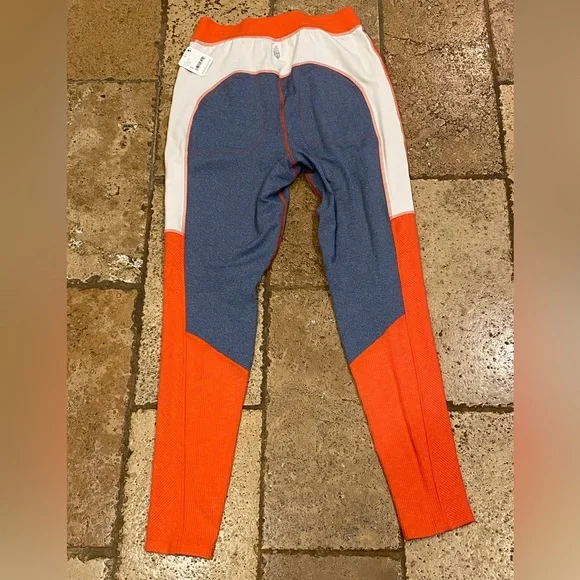 Free People FP Movement Undercover soft Leggings Blueberry Combo L NWT perfect - Picture 5 of 13